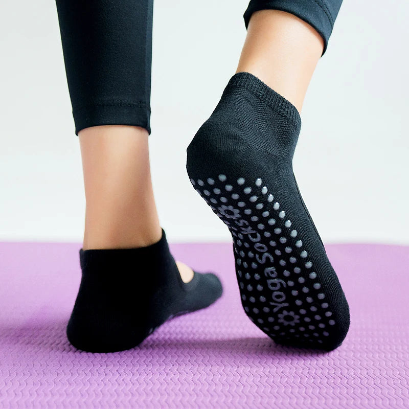 Women’s Anti-Slip Pilates & Yoga Socks — Breathable Cotton Grip Socks